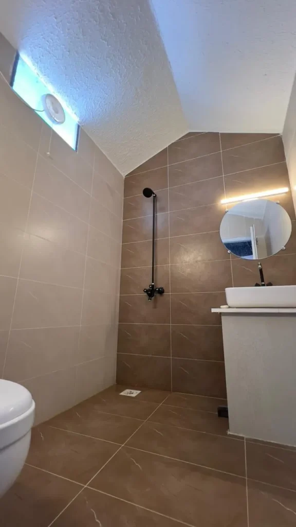 interior image of luxury room private washroom